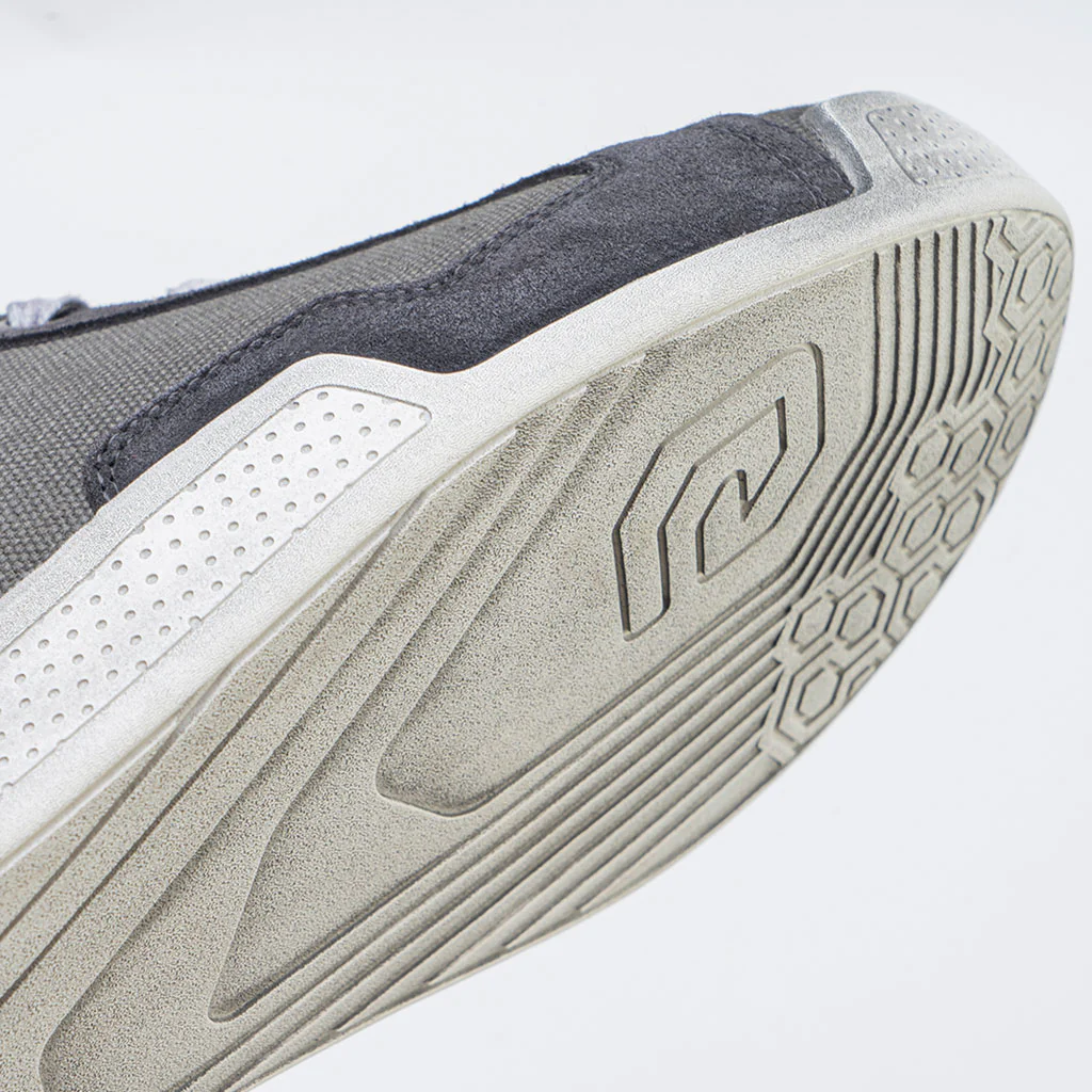 Eleveit - Antibes Air Light Grey Canvas Ride Shoes - Image 4