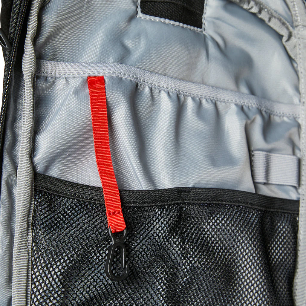 Fox - Utility 10L Black Hydration Bag - Image 6
